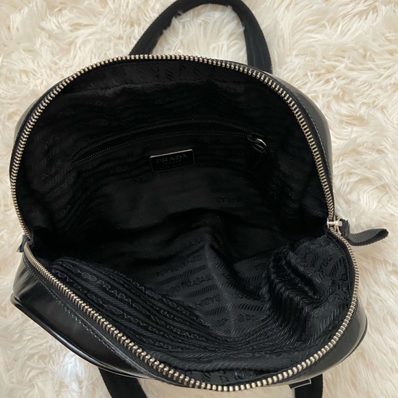 Prada handbag - Picture 4 of 13